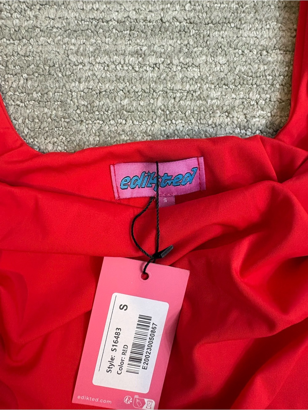 Edikted Red Top - Picture 2 of 2